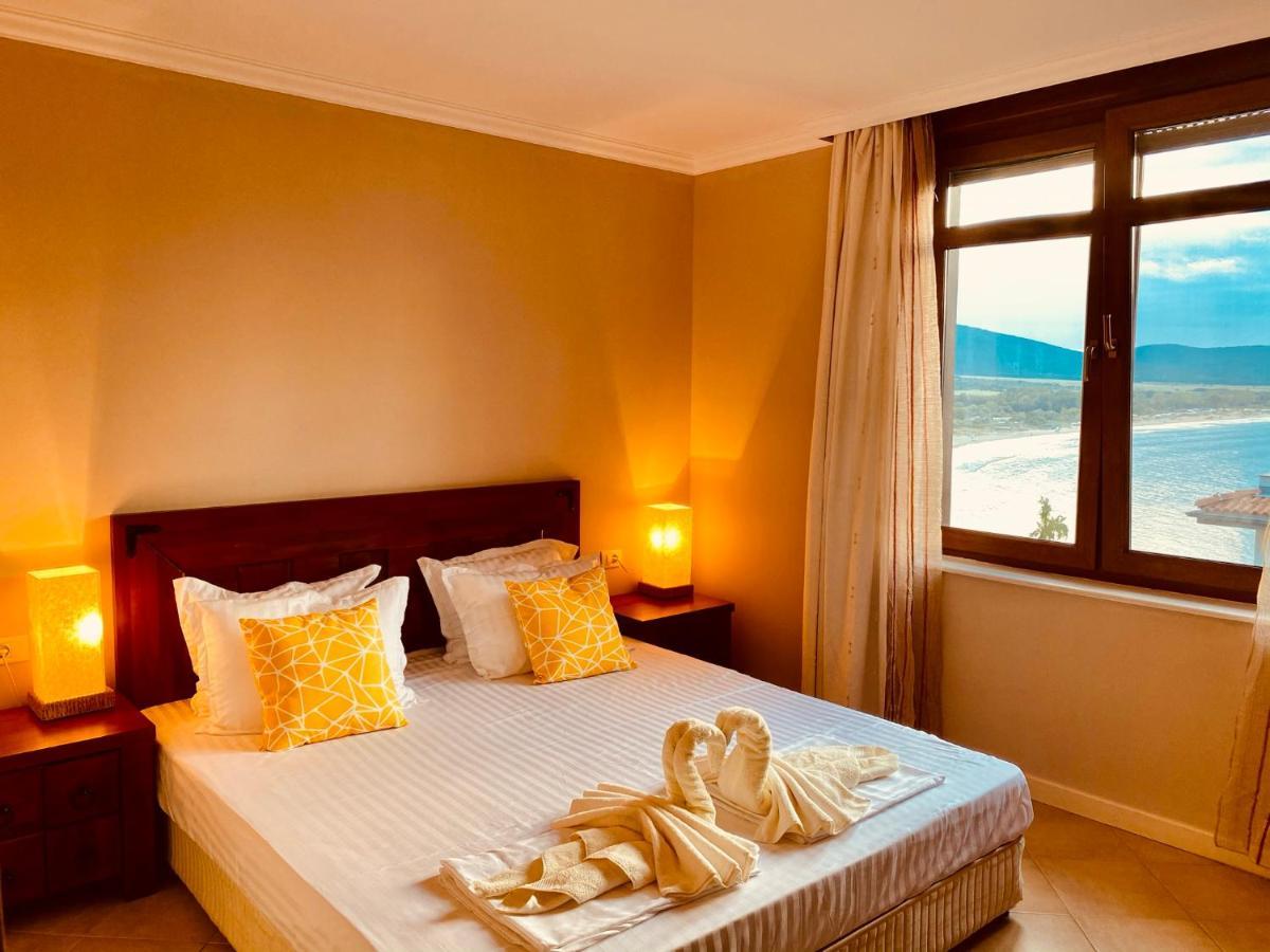 Santa Marina 2-Bedroom Apt. W/ Sea View + Terrace Созополь Экстерьер фото