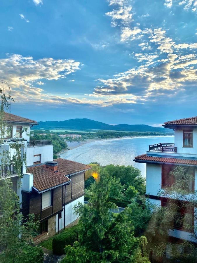 Santa Marina 2-Bedroom Apt. W/ Sea View + Terrace Созополь Экстерьер фото